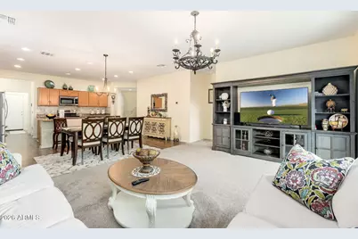 10190 W Los Gatos Drive, Peoria, AZ 85383 - Photo 9