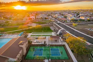 10190 W Los Gatos Dr, Peoria, AZ 85383 - Photo 37