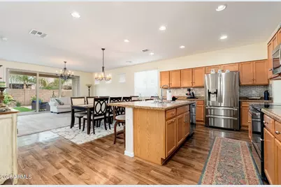 10190 W Los Gatos Drive, Peoria, AZ 85383 - Photo 5