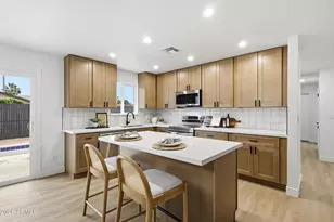 2437 E Larkspur Dr, Phoenix, AZ 85032 - Photo 15