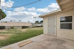 11006 W Windsor Dr, Sun City, AZ 85351 - Photo 23