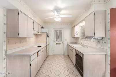 10213 N 110th Avenue, Sun City, AZ 85351 - Photo 19