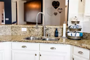 11942 W Candelaria Ct, Sun City, AZ 85373 - Photo 9