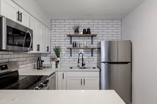 1615 N 51st St, Phoenix, AZ 85008 - Photo 9