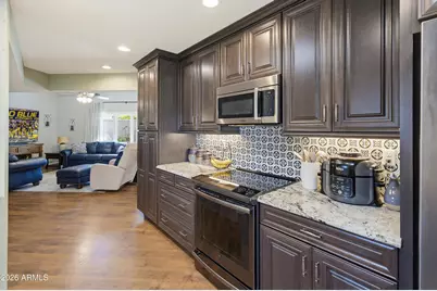 10305 W Hutton Drive, Sun City, AZ 85351 - Photo 7