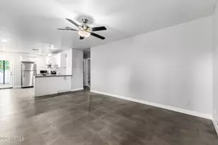 3011 N 38th St, Phoenix, AZ 85018 - Photo 9