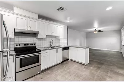 3011 N 38th Street #1, Phoenix, AZ 85018 - Photo 17