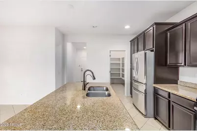 2418 W Gary Way, Phoenix, AZ 85041 - Photo 13