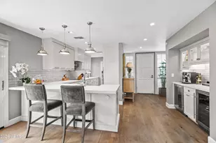 4446 E Camelback Rd, Phoenix, AZ 85018 - Photo 7