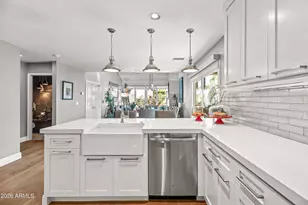 4446 E Camelback Rd, Phoenix, AZ 85018 - Photo 11