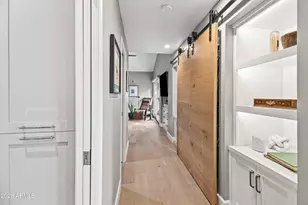 4446 E Camelback Rd, Phoenix, AZ 85018 - Photo 17