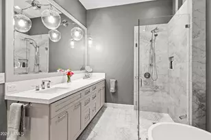 4446 E Camelback Rd, Phoenix, AZ 85018 - Photo 19