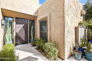 4446 E Camelback Rd, Phoenix, AZ 85018 - Photo 33