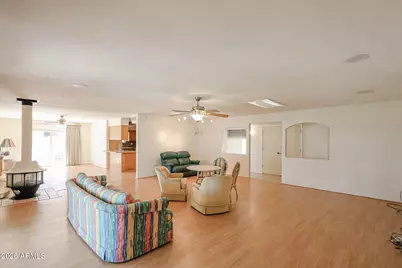 9821 N 110th Avenue, Sun City, AZ 85351 - Photo 15