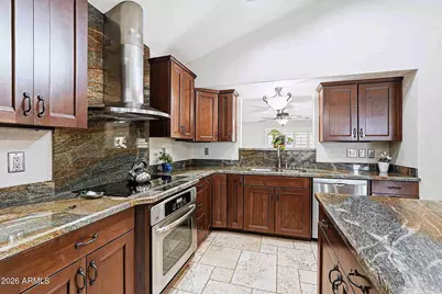 694 E Washington Avenue, Gilbert, AZ 85234 - Photo 3