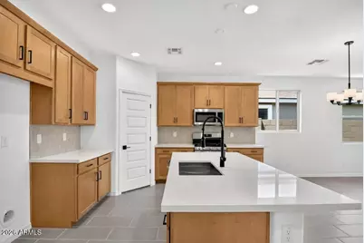 8736 W Colter Street, Glendale, AZ 85305 - Photo 9