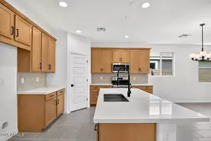 8736 W Colter St, Glendale, AZ 85305 - Photo 9