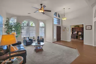 518 S Lagoon Dr, Gilbert, AZ 85233 - Photo 11