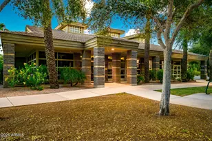 518 S Lagoon Dr, Gilbert, AZ 85233 - Photo 55