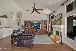 518 S Lagoon Dr, Gilbert, AZ 85233 - Photo 17