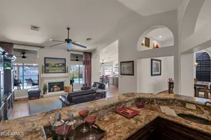 518 S Lagoon Dr, Gilbert, AZ 85233 - Photo 17