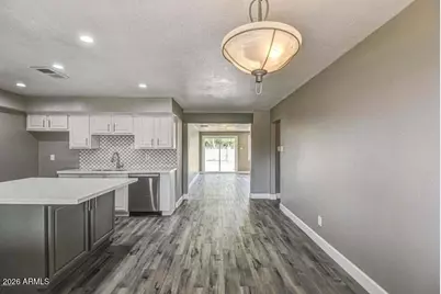 3640 W Banff Lane, Phoenix, AZ 85053 - Photo 9