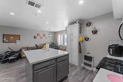 3640 W Banff Lane, Phoenix, AZ 85053 - Photo 9