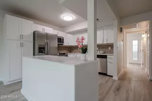 2120 W Pontiac Dr, Phoenix, AZ 85027 - Photo 9