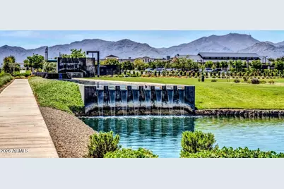 17165 W Piperton Street W, Surprise, AZ 85388 - Photo 3