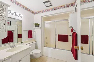 10557 W Ocotillo Dr, Sun City, AZ 85373 - Photo 19