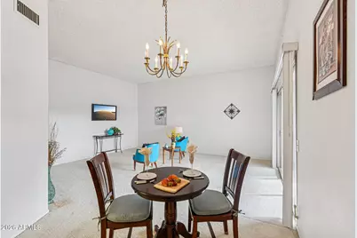 10557 W Ocotillo Drive, Sun City, AZ 85373 - Photo 11