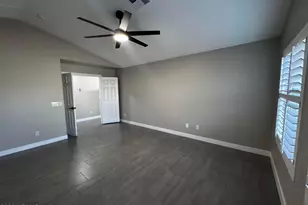 7570 W Jenan Dr, Peoria, AZ 85345 - Photo 17