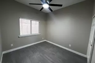 7570 W Jenan Dr, Peoria, AZ 85345 - Photo 23