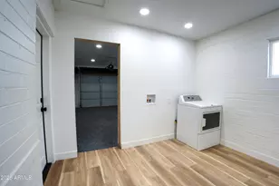 4437 E Almeria Rd, Phoenix, AZ 85008 - Photo 17