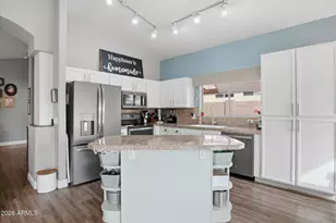 3031 W Melinda Ln, Phoenix, AZ 85027 - Photo 9