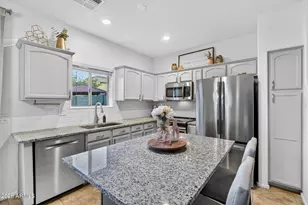 2725 E Mine Creek Rd, Phoenix, AZ 85024 - Photo 11