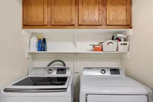 2725 E Mine Creek Rd, Phoenix, AZ 85024 - Photo 31