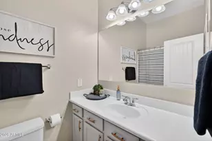 2725 E Mine Creek Rd, Phoenix, AZ 85024 - Photo 27