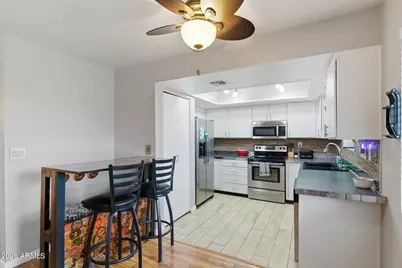 3635 N 37th Street #10, Phoenix, AZ 85018 - Photo 5