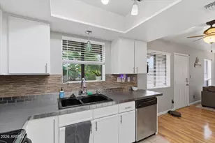 3635 N 37th St, Phoenix, AZ 85018 - Photo 11