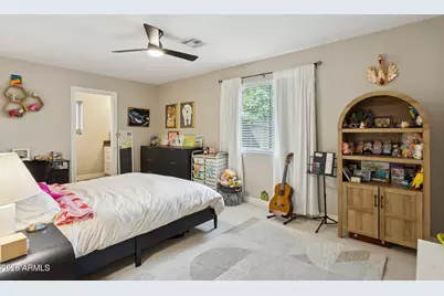 3021 N 47th Place, Phoenix, AZ 85018 - Photo 17