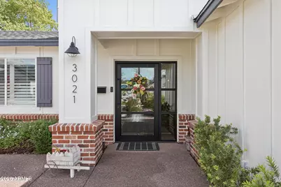 3021 N 47th Place, Phoenix, AZ 85018 - Photo 1