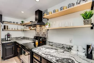 3034 N 39th Street #2, Phoenix, AZ 85018 - Photo 3