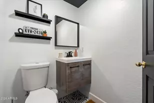 3034 N 39th St, Phoenix, AZ 85018 - Photo 9