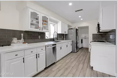 5701 W Royal Palm Road, Glendale, AZ 85302 - Photo 9