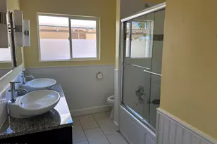 1526 W Wilshire Dr, Phoenix, AZ 85007 - Photo 11