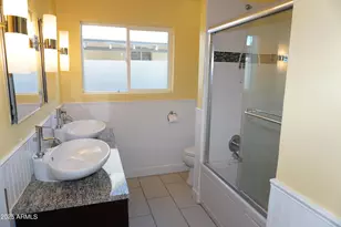 1526 W Wilshire Dr, Phoenix, AZ 85007 - Photo 9