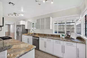 1526 W Wilshire Dr, Phoenix, AZ 85007 - Photo 5