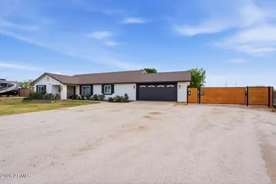 25437 W Pueblo Avenue, Buckeye, AZ 85326 - Photo 11