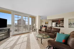 207 W Clarendon Ave, Phoenix, AZ 85013 - Photo 3